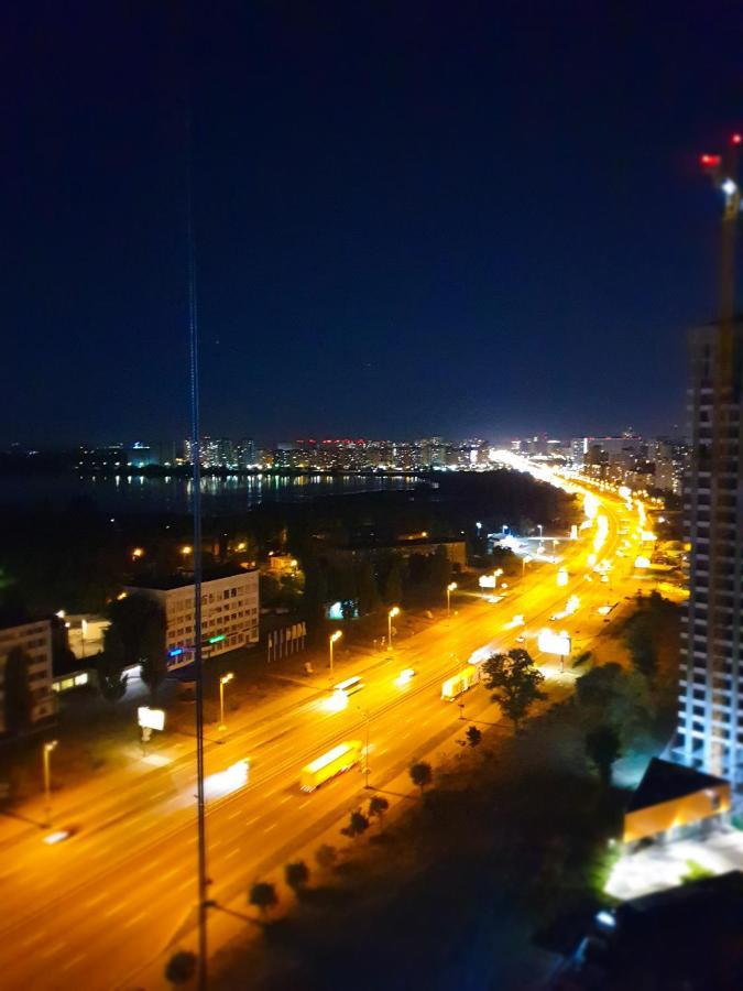 Олімпік Парк, 5Хв Від М Бориспільська, Завжди Є Світло, Генератор В Будинку! Kyiv Exterior photo
